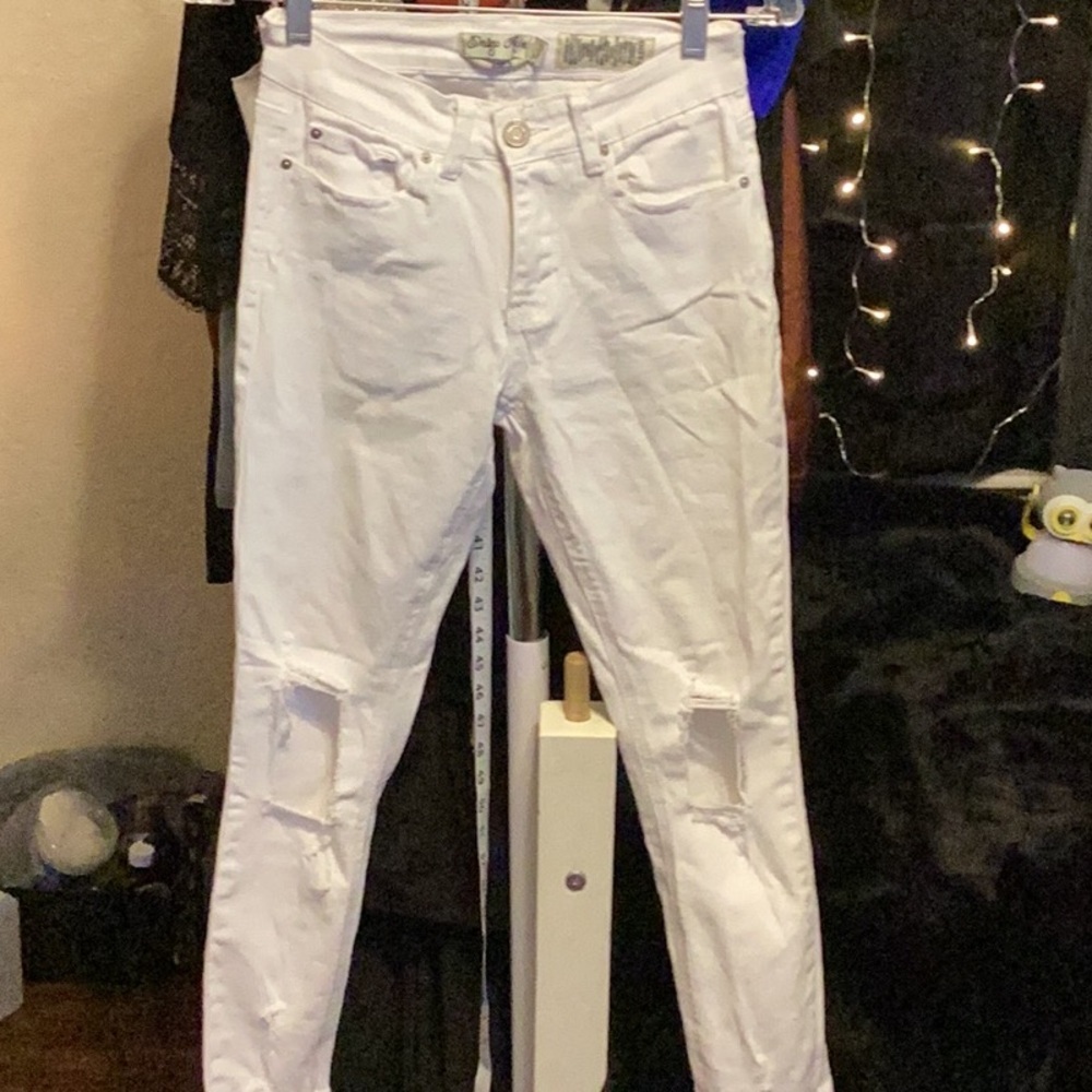 WHITE DEMIN RIPPED JEANS 5/26